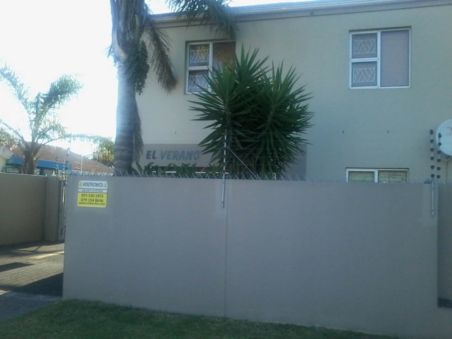 To Let 1 Bedroom Property for Rent in Goodwood Park Western Cape